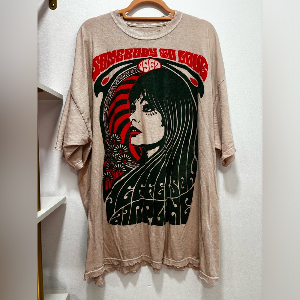 Oversized Jefferson Airplane Tshirt with “somebody to love” on the front